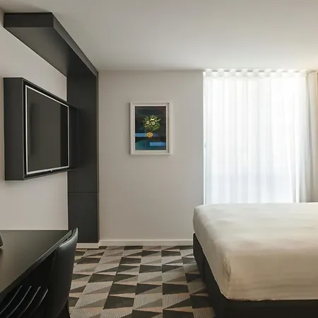 The Gem Hotel Griffith Exterior photo